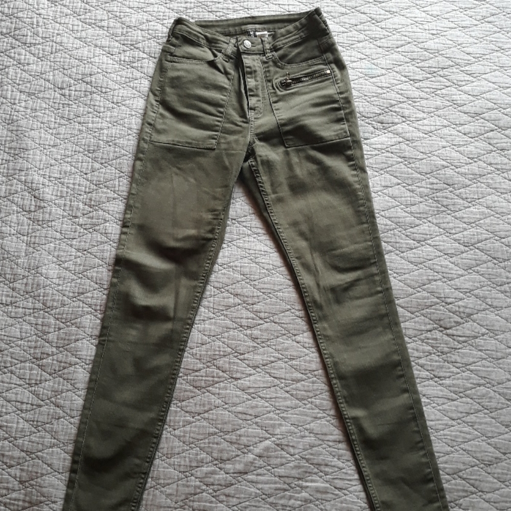 Divided Jeans